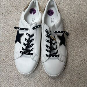 Vintage Havana White and Black Star Sneakers